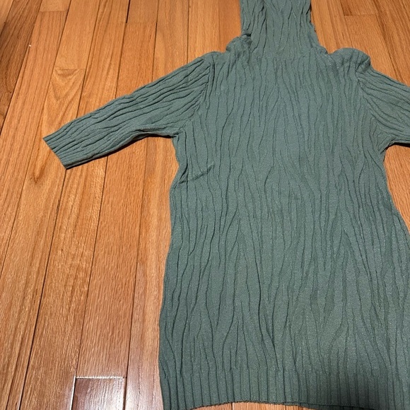 101Idees Green Turtleneck Sweater Size L/XL - Picture 2 of 8